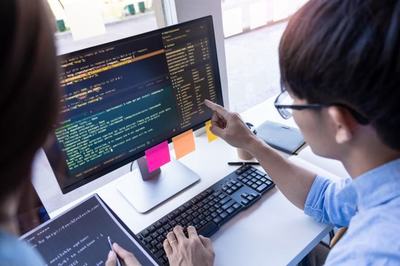 2022年广西英华专业零距离丨报读软件技术专业,实现名企高薪就业